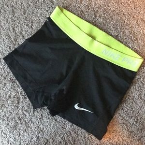 Nike pro (black)